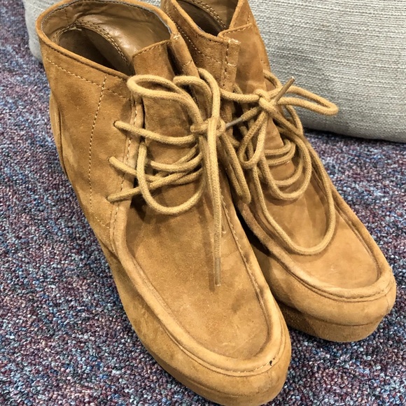 Nine West brown wedged heel. - Picture 2 of 4